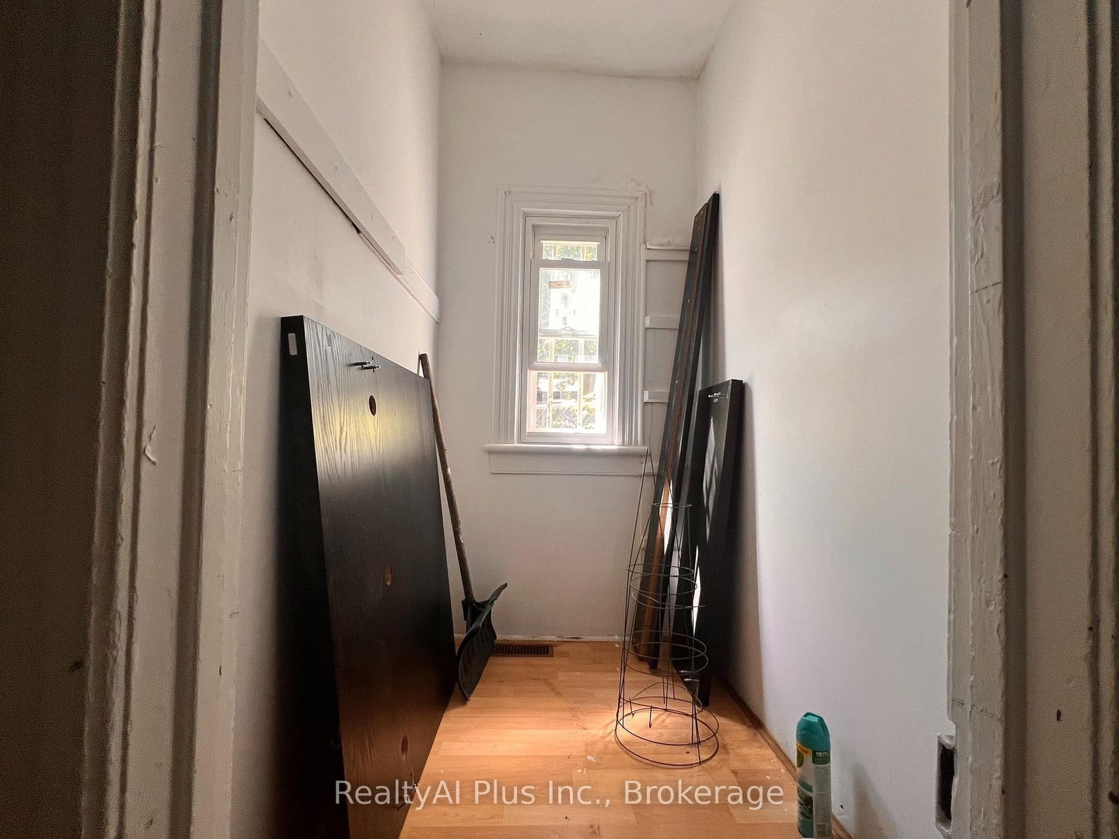 182 Boulton Avenue • Toronto, ON photo 19