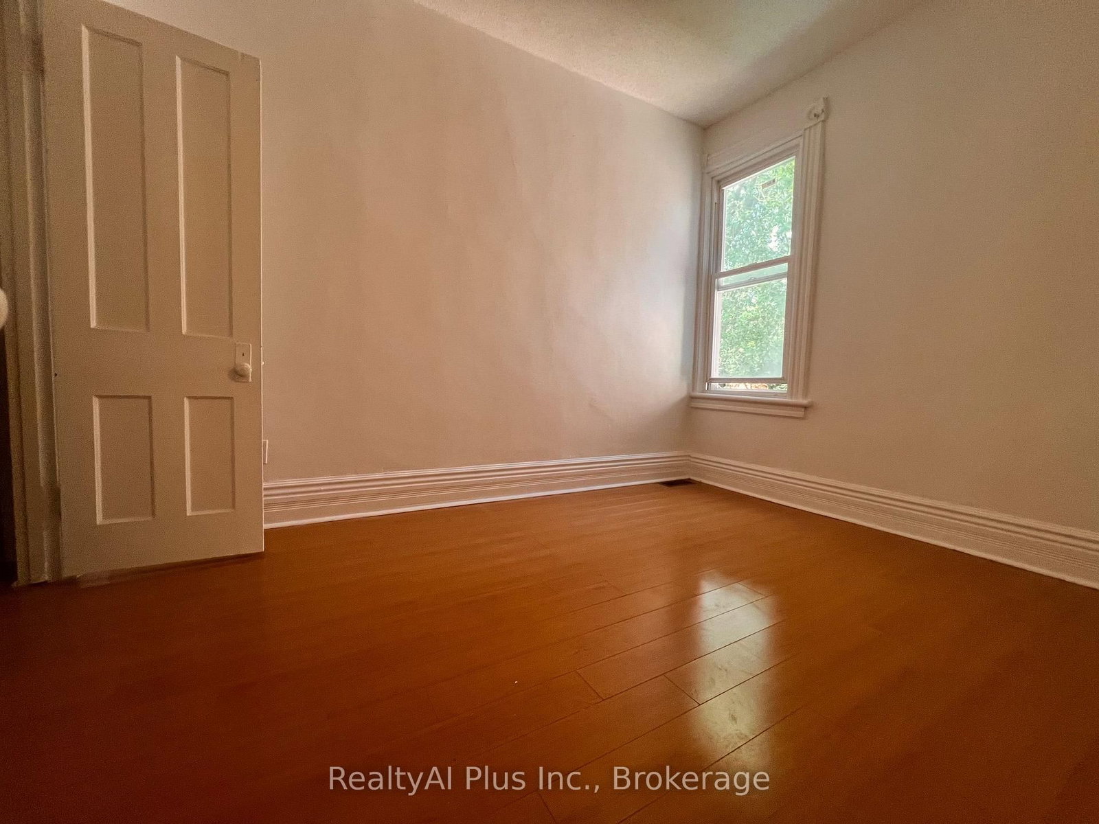182 Boulton Avenue • Toronto, ON photo 26