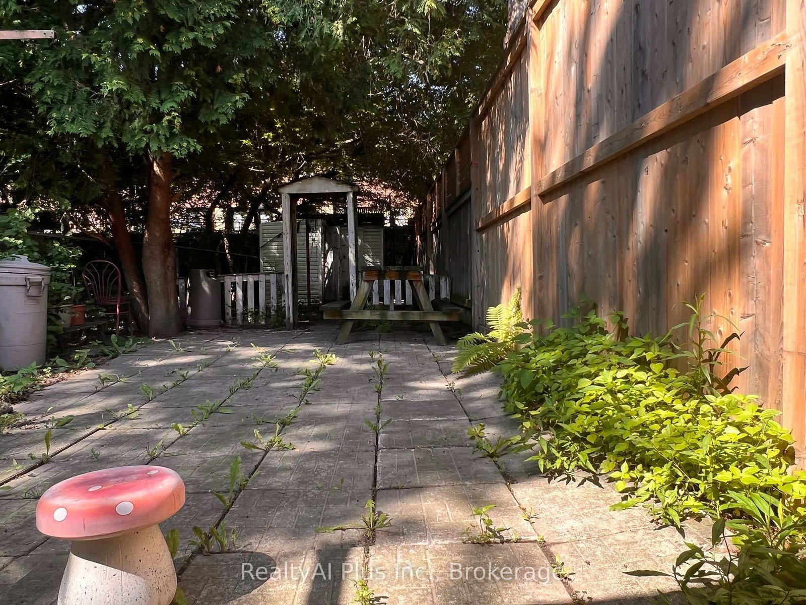 182 Boulton Avenue • Toronto, ON photo 31