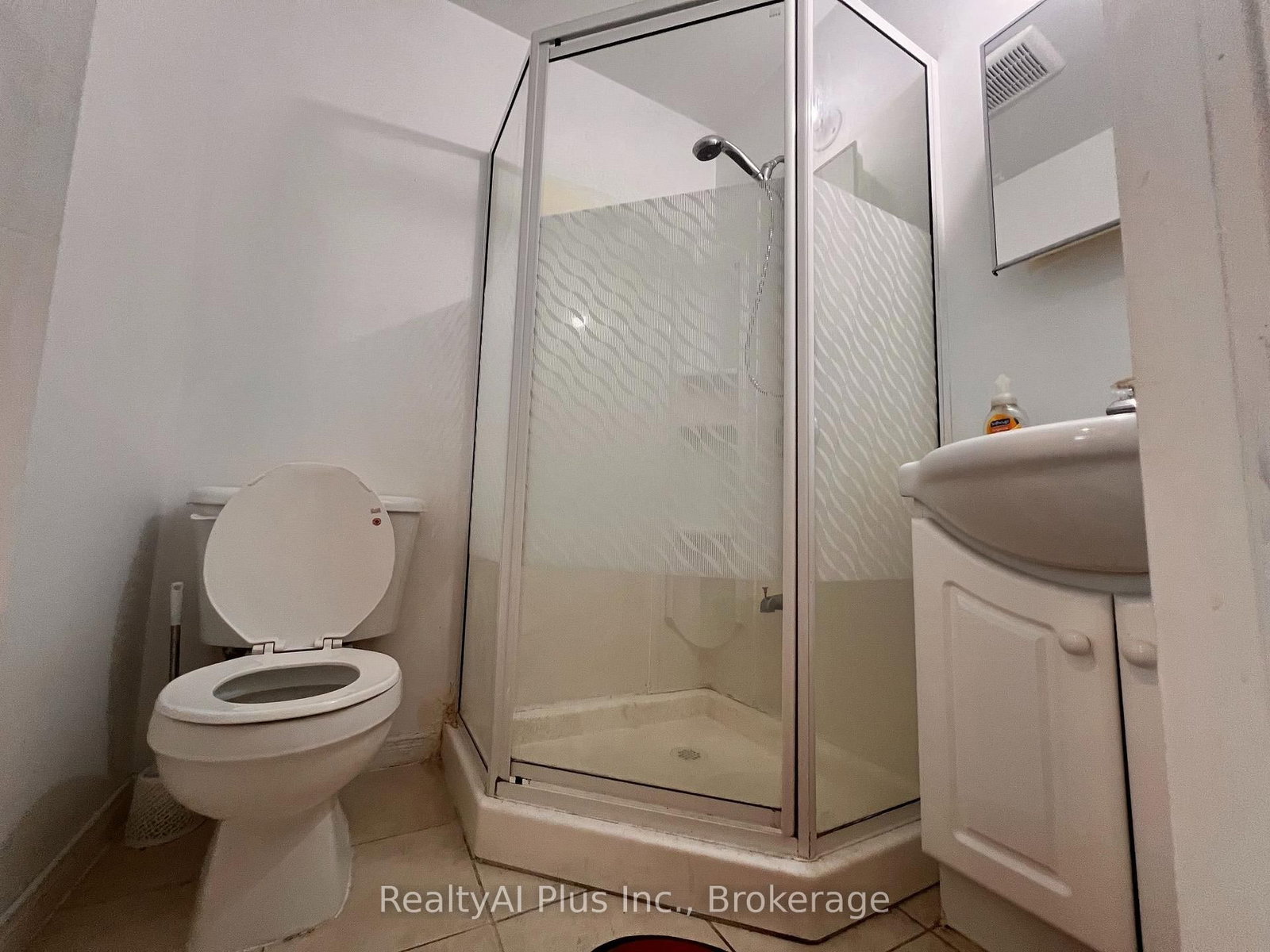 182 Boulton Avenue • Toronto, ON photo 8