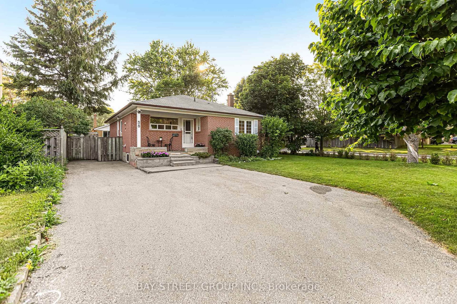 58 Billingsgate Crescent • Ajax, ON photo 1