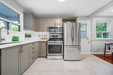 58 Billingsgate Crescent • Ajax, ON photo 5