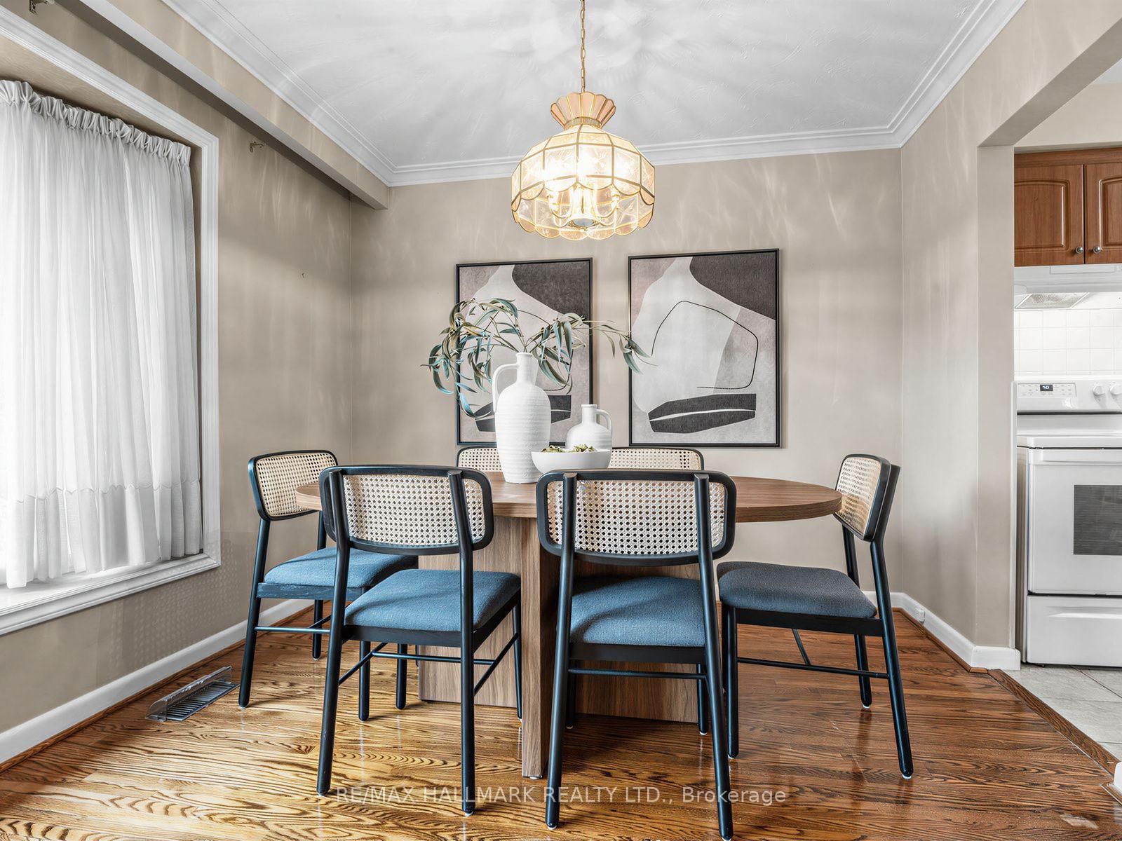 23 Lynnbrook Drive • Toronto, ON photo 11