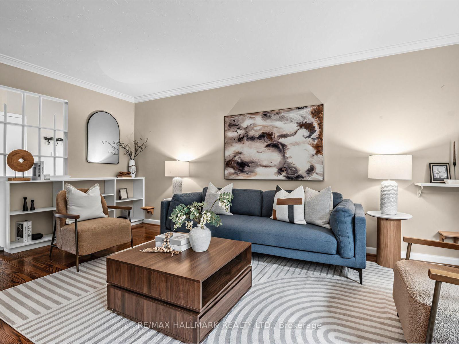 23 Lynnbrook Drive • Toronto, ON photo 8
