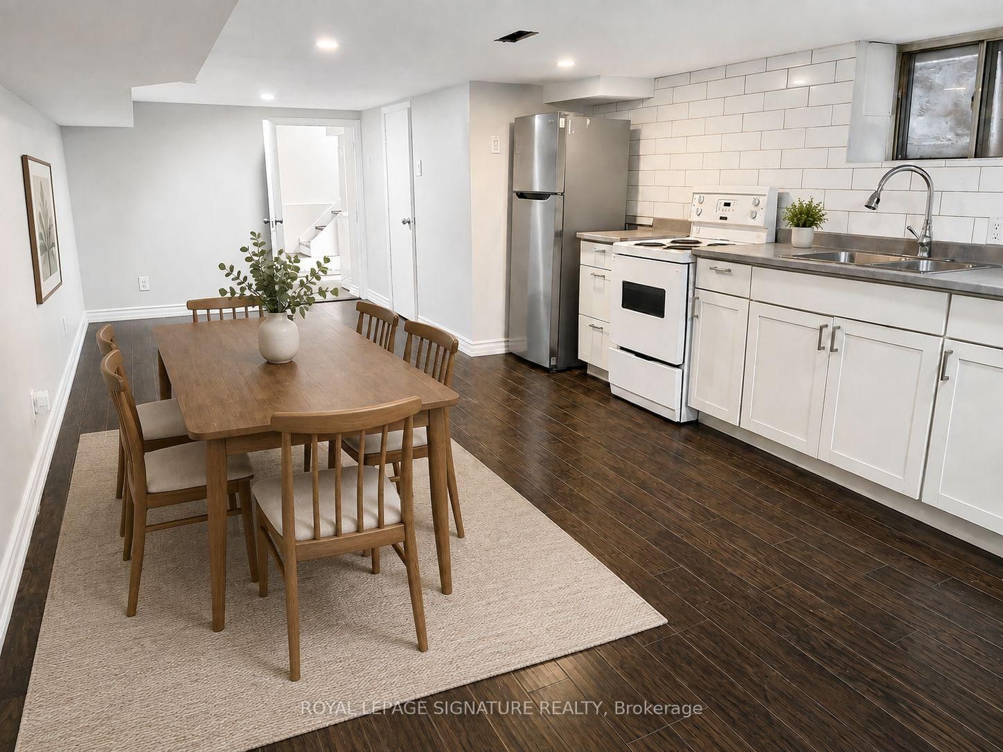 916 Woodbine Avenue • Toronto, ON photo 14