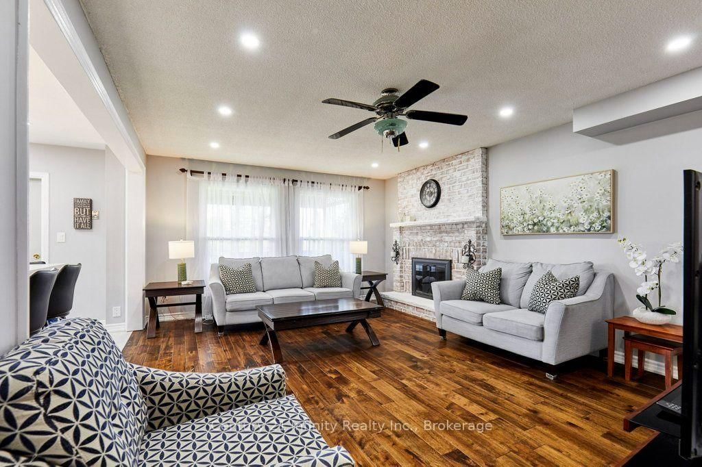 8 Murkar Crescent • Whitby, ON photo 15