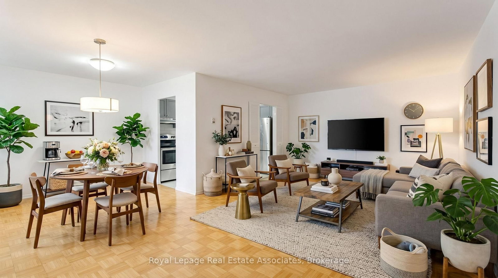 5 Massey Square • #1710 • Toronto, ON photo 3