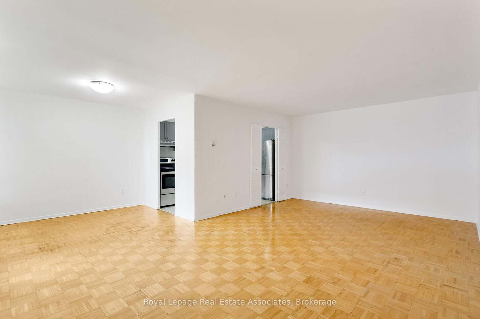 5 Massey Square • #1710 • Toronto, ON photo 5