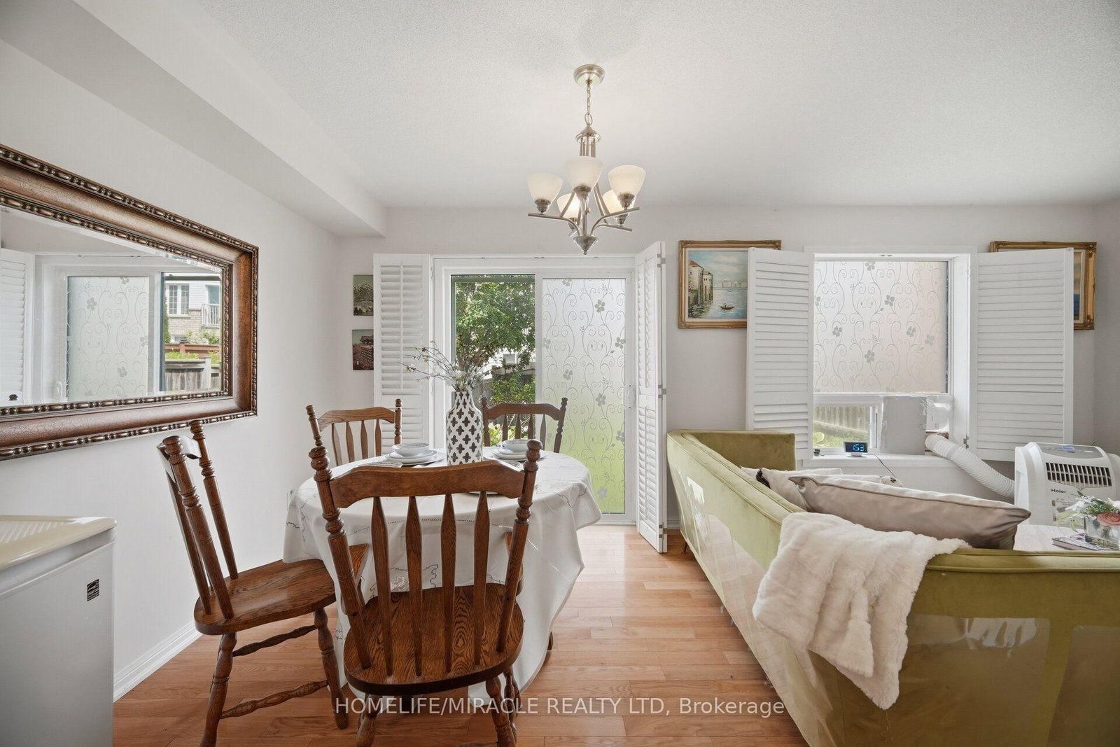 6 Barkdale Way • Whitby, ON photo 10