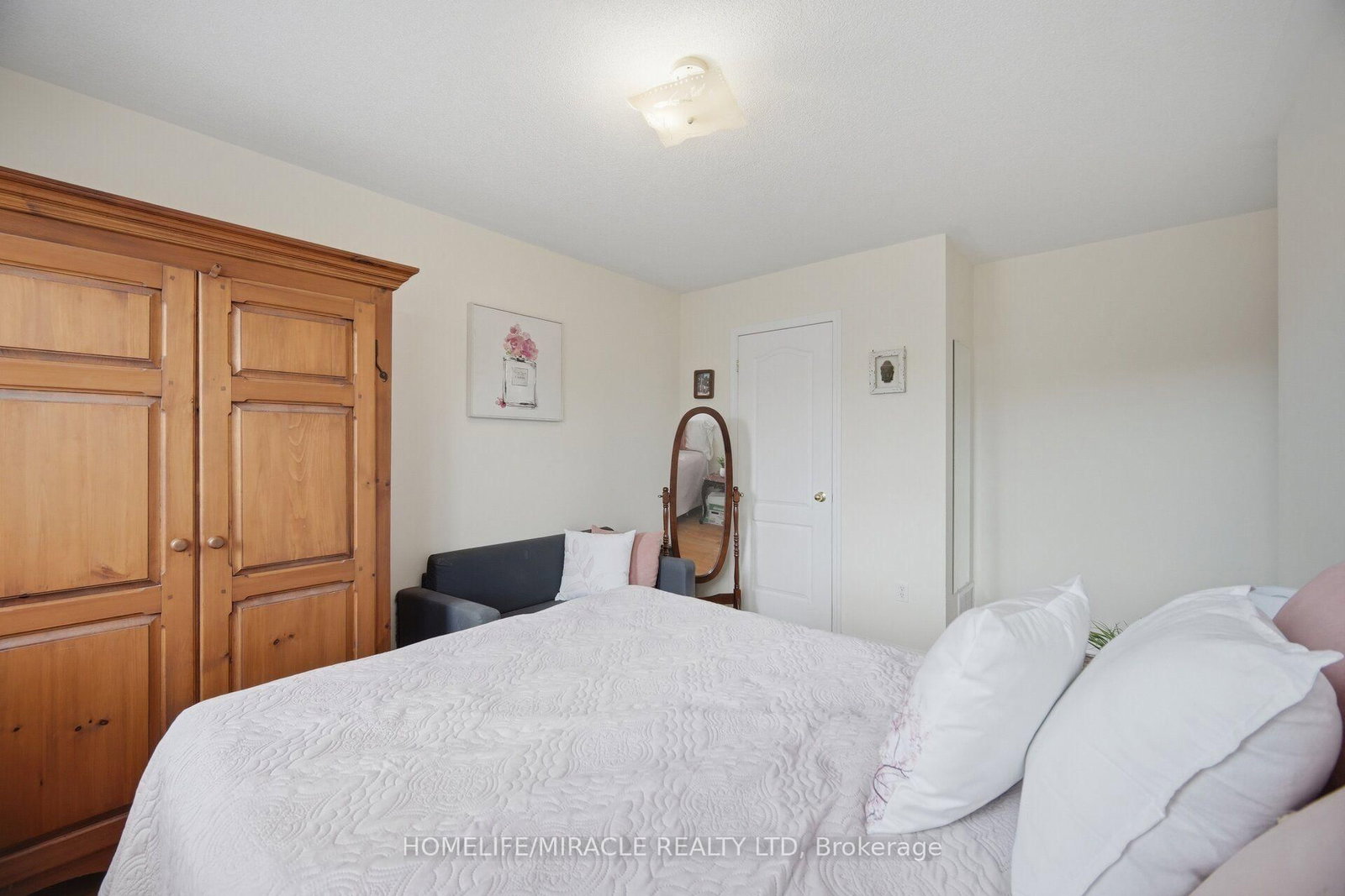6 Barkdale Way • Whitby, ON photo 20