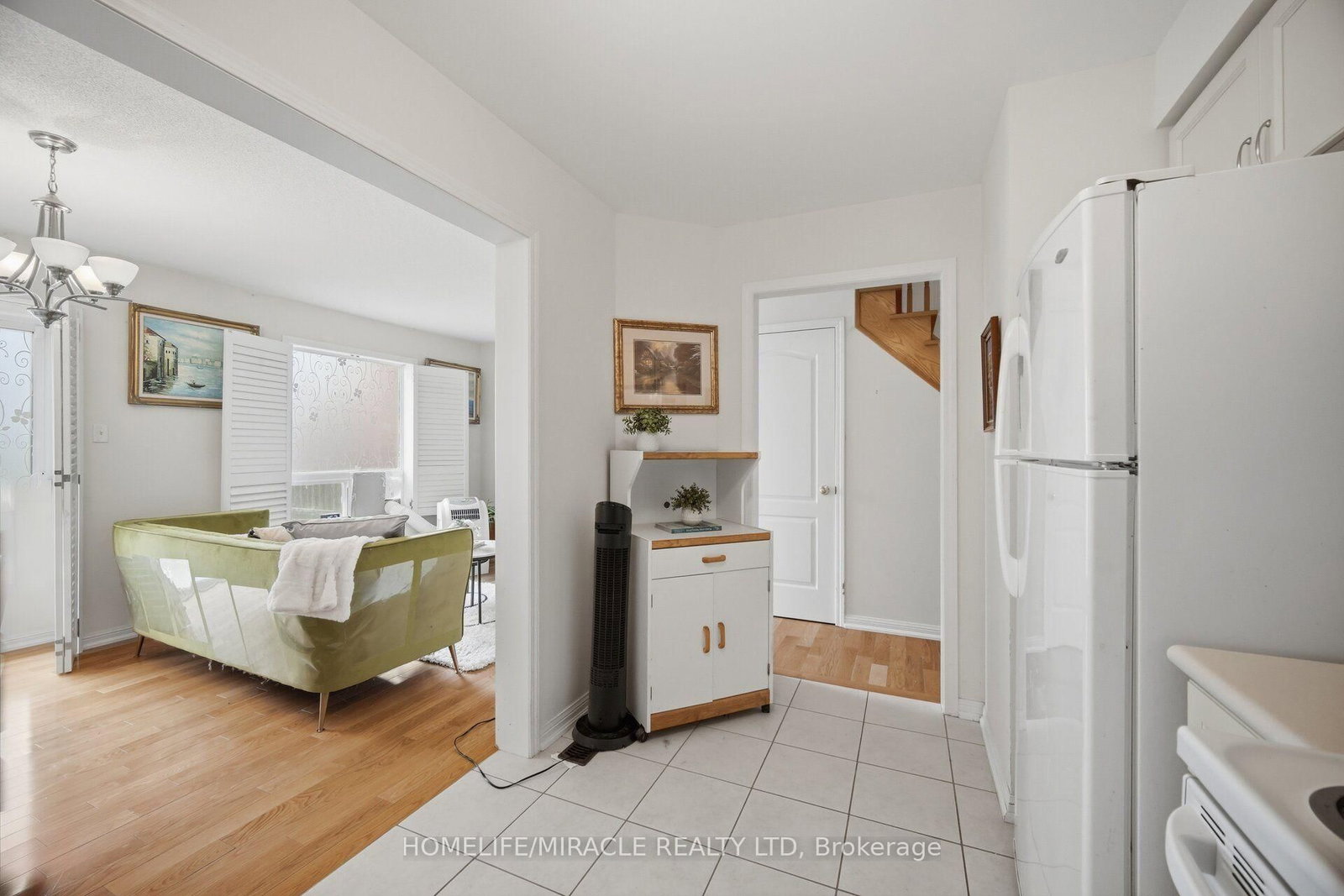 6 Barkdale Way • Whitby, ON photo 9
