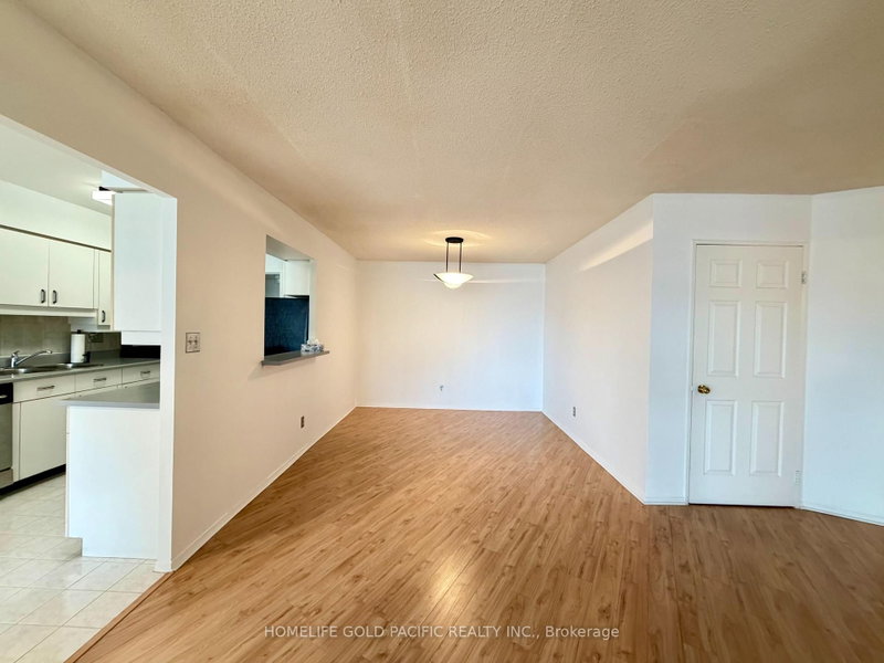 1613 - 175 Bamburgh Circle