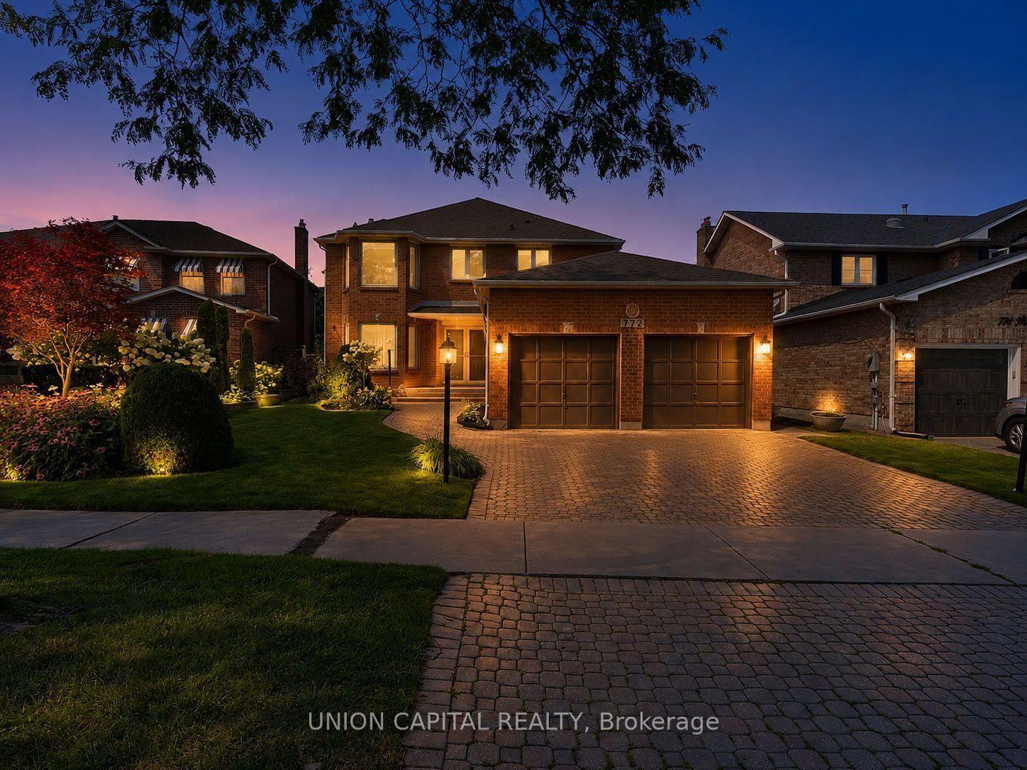 772 Pebble Court • Pickering, ON photo 2