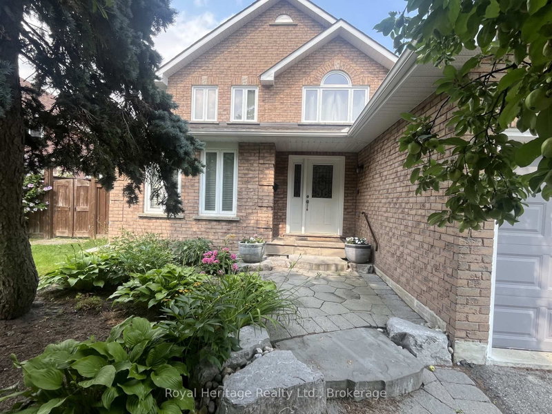 184 Lake Driveway W