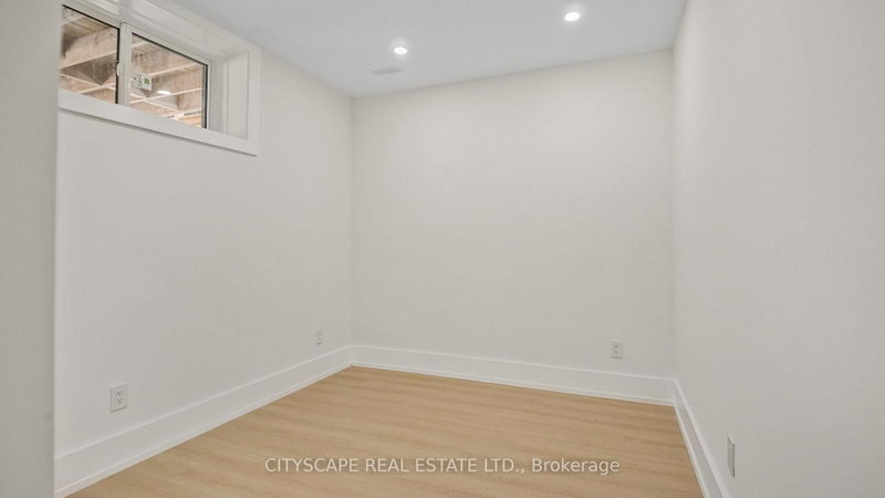 39 Kenworthy Toronto,ON M1L 3B1 — Photo 25