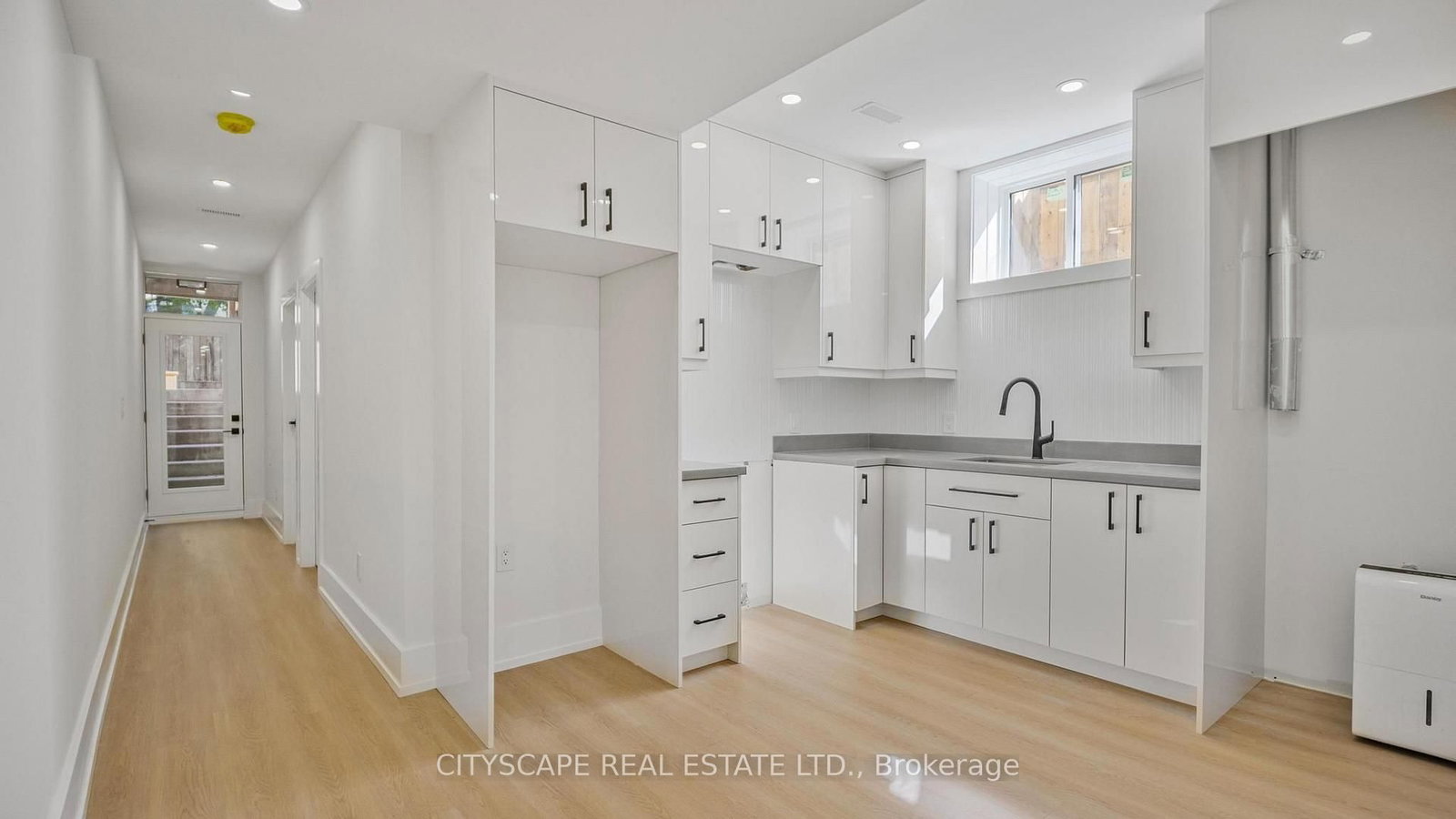 39 Kenworthy Toronto,ON M1L 3B1 — Photo 32