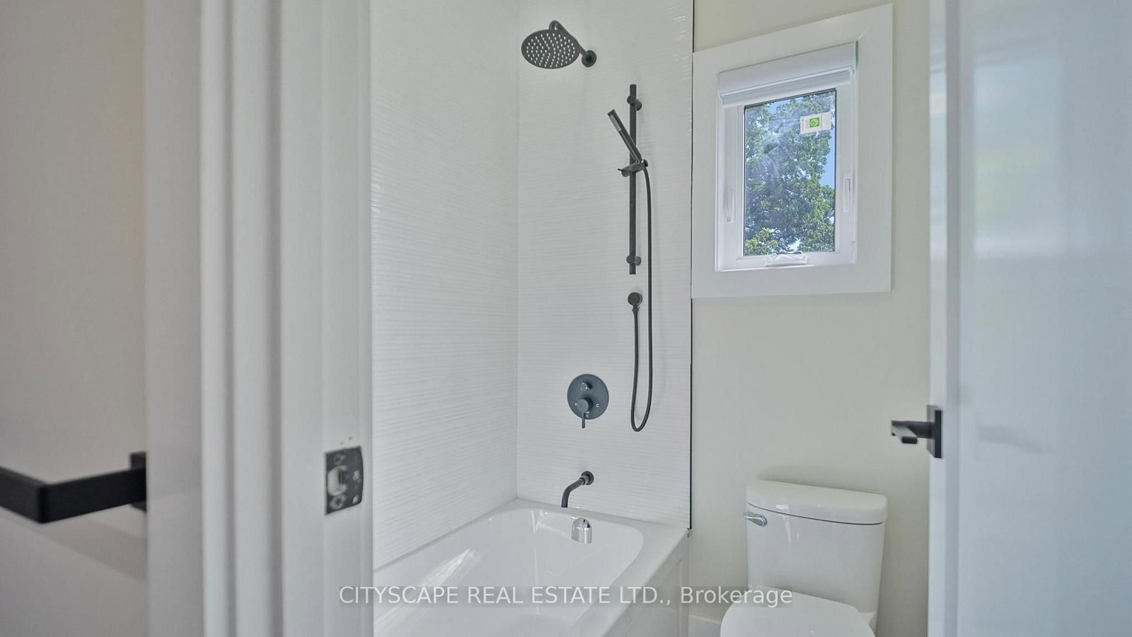 39 Kenworthy Toronto,ON M1L 3B1 — Photo 39
