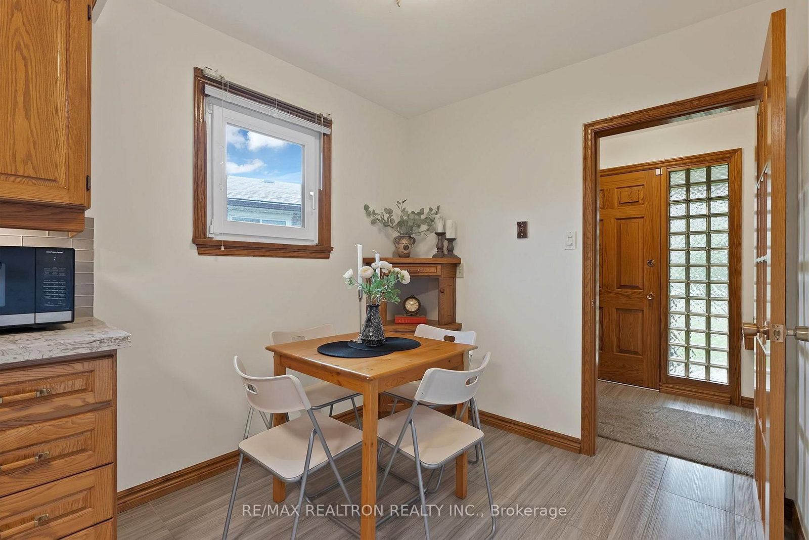 421 Brimorton Drive • Toronto, ON photo 13