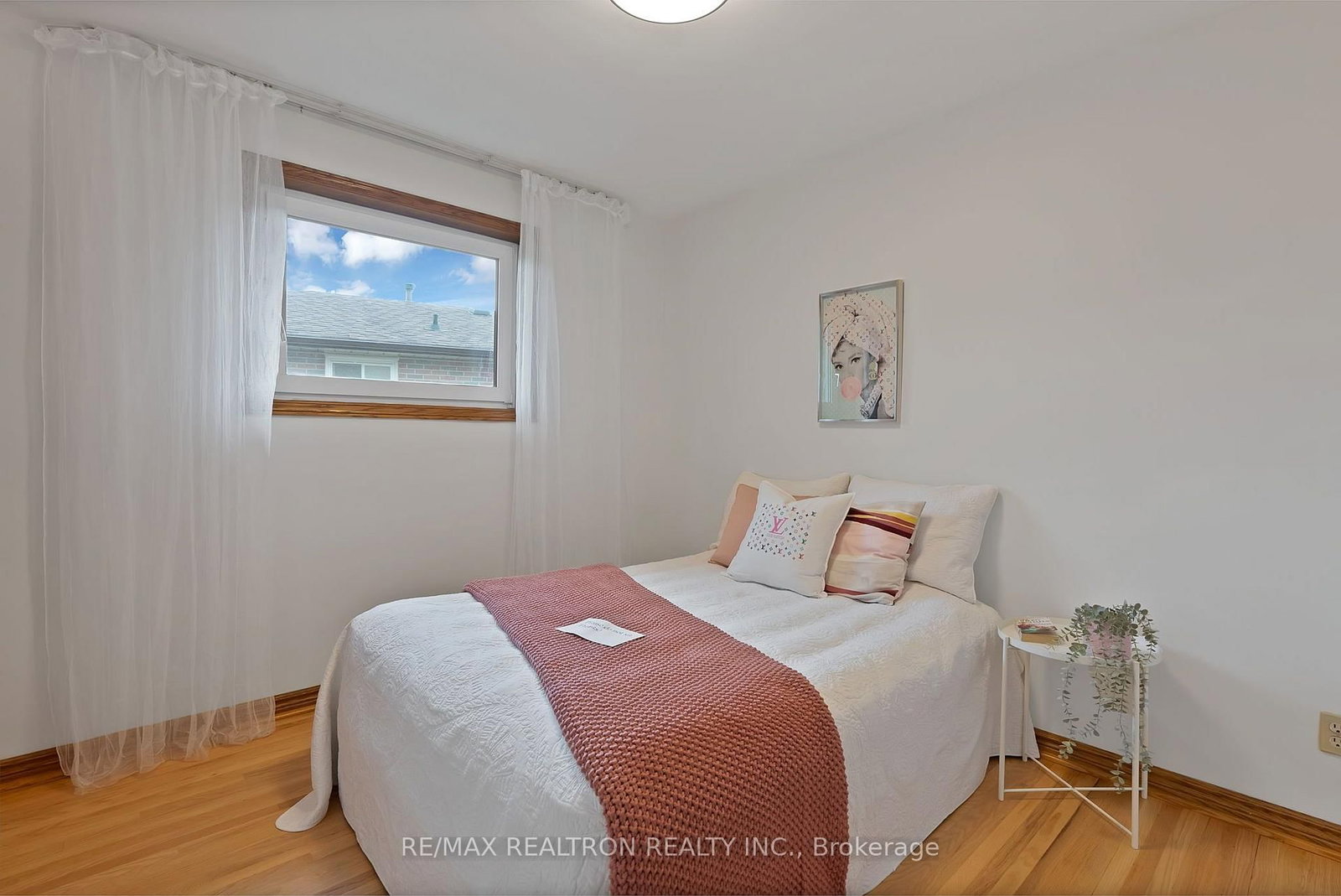 421 Brimorton Drive • Toronto, ON photo 17