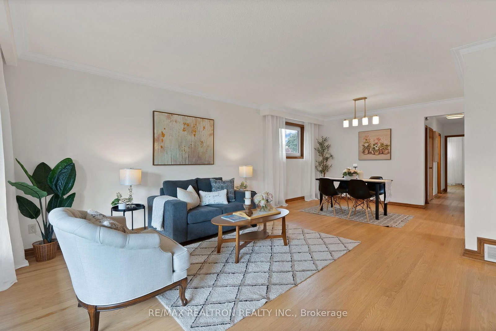 421 Brimorton Drive • Toronto, ON photo 8
