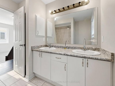 59 Jevons Ajax,ON L1Z 0T6 — Photo 33