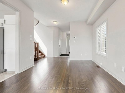 59 Jevons Ajax,ON L1Z 0T6 — Photo 5
