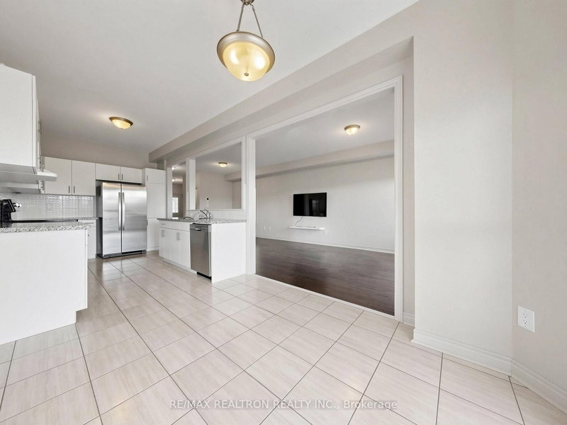 59 Jevons Ajax,ON L1Z 0T6 — Photo 9