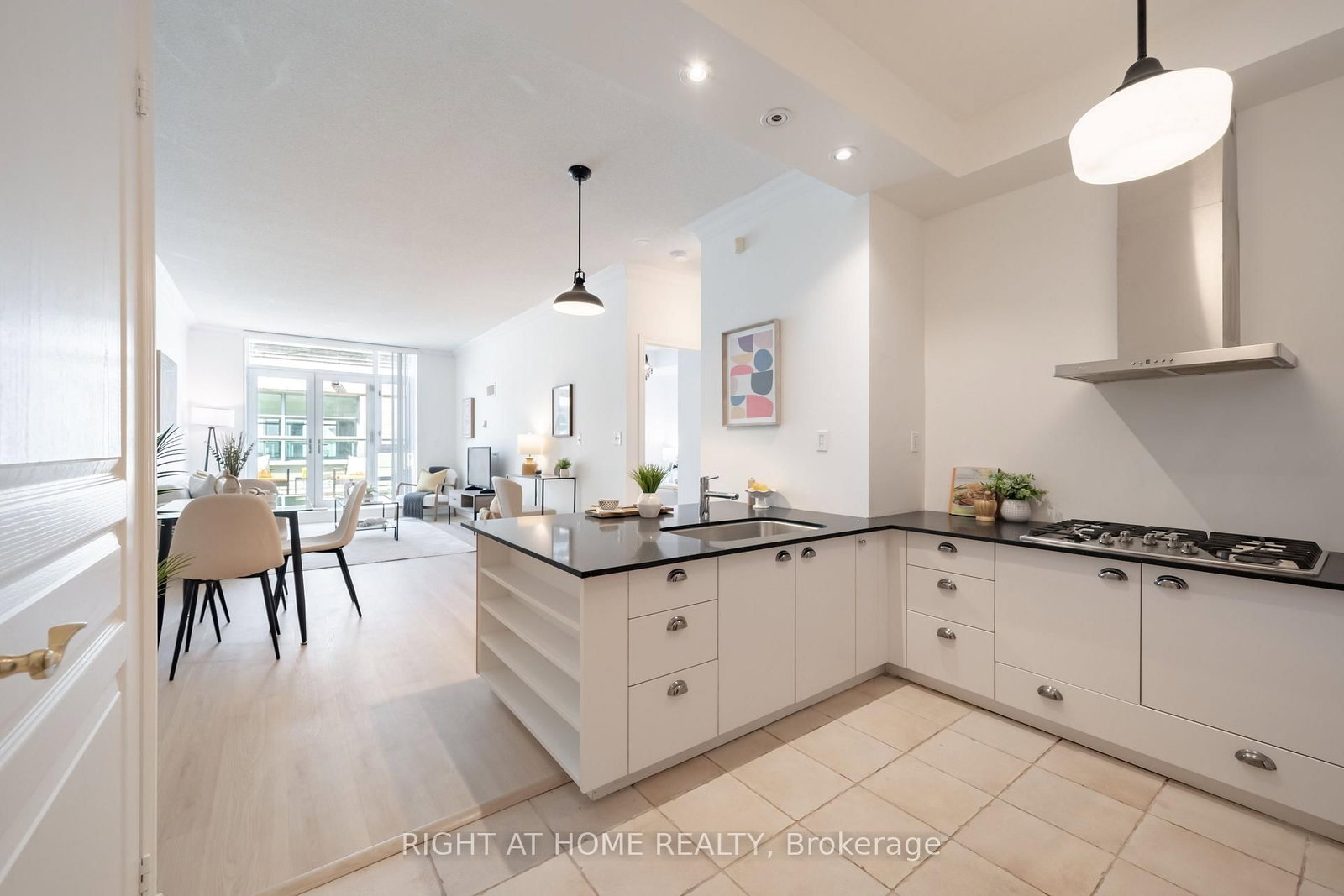 35 Boardwalk Drive • #202 • Toronto, ON photo 2
