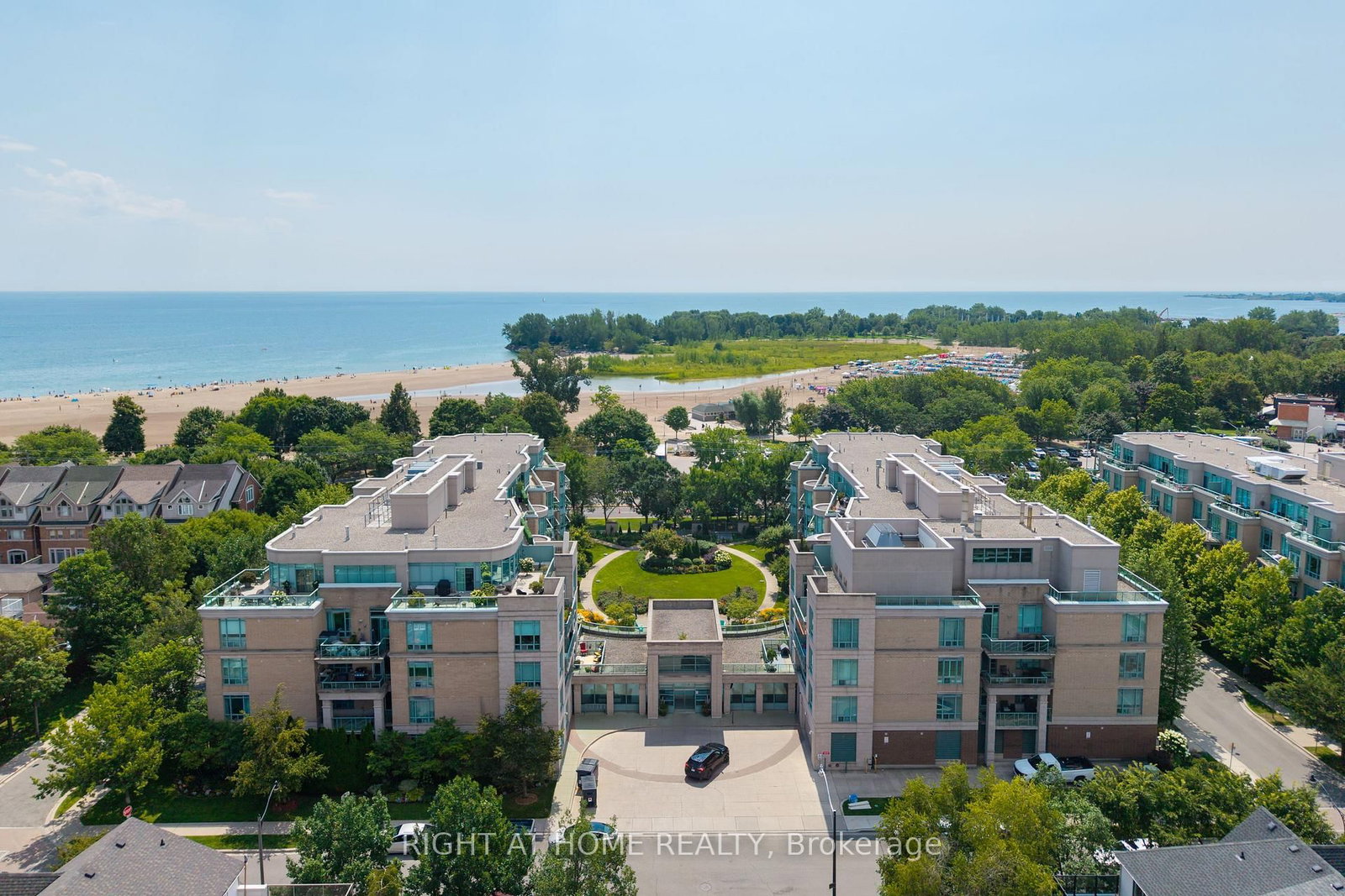 35 Boardwalk Drive • #202 • Toronto, ON photo 20