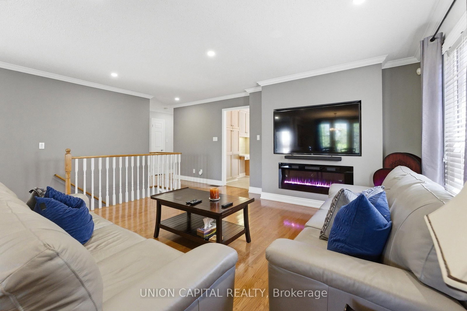 1473 Greenvalley Trail • Oshawa, ON photo 5