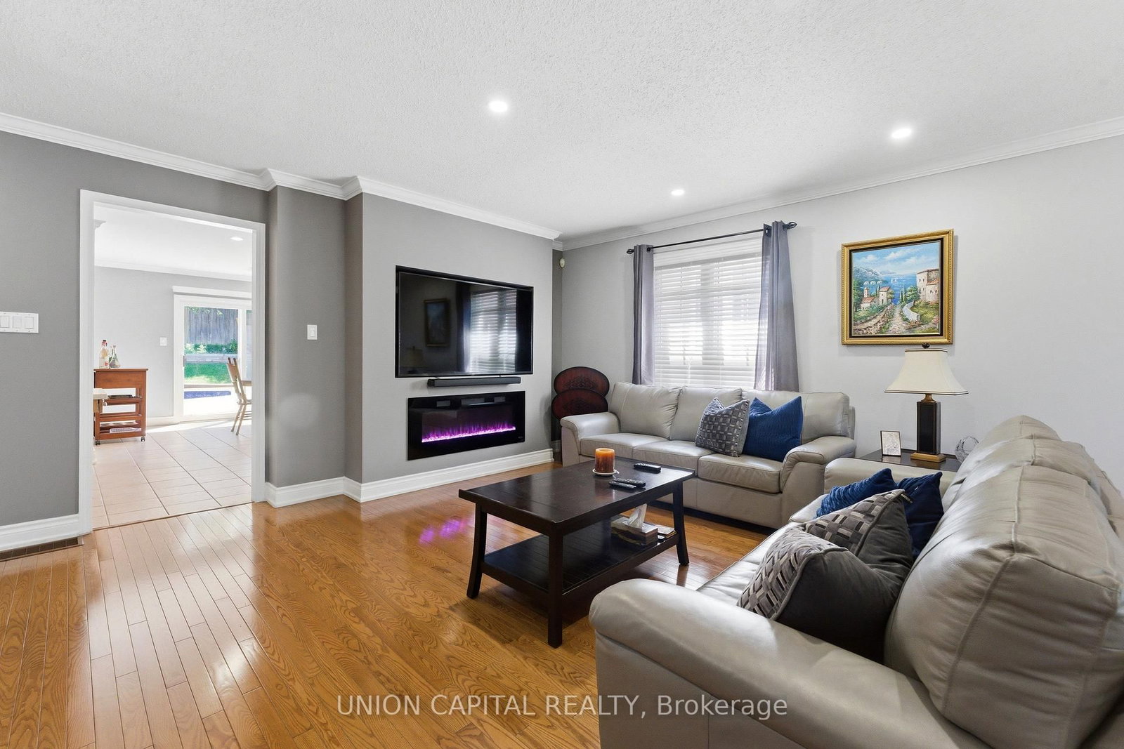 1473 Greenvalley Trail • Oshawa, ON photo 6