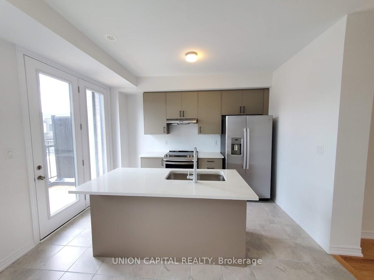 83 Sorbara Way, Whitby, view 38