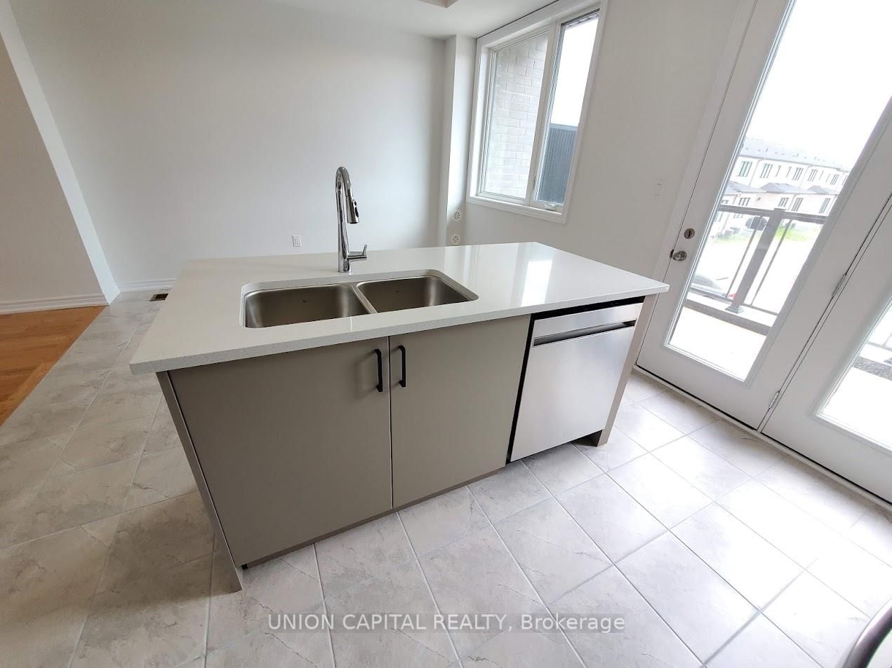 83 Sorbara Way, Whitby, view 39