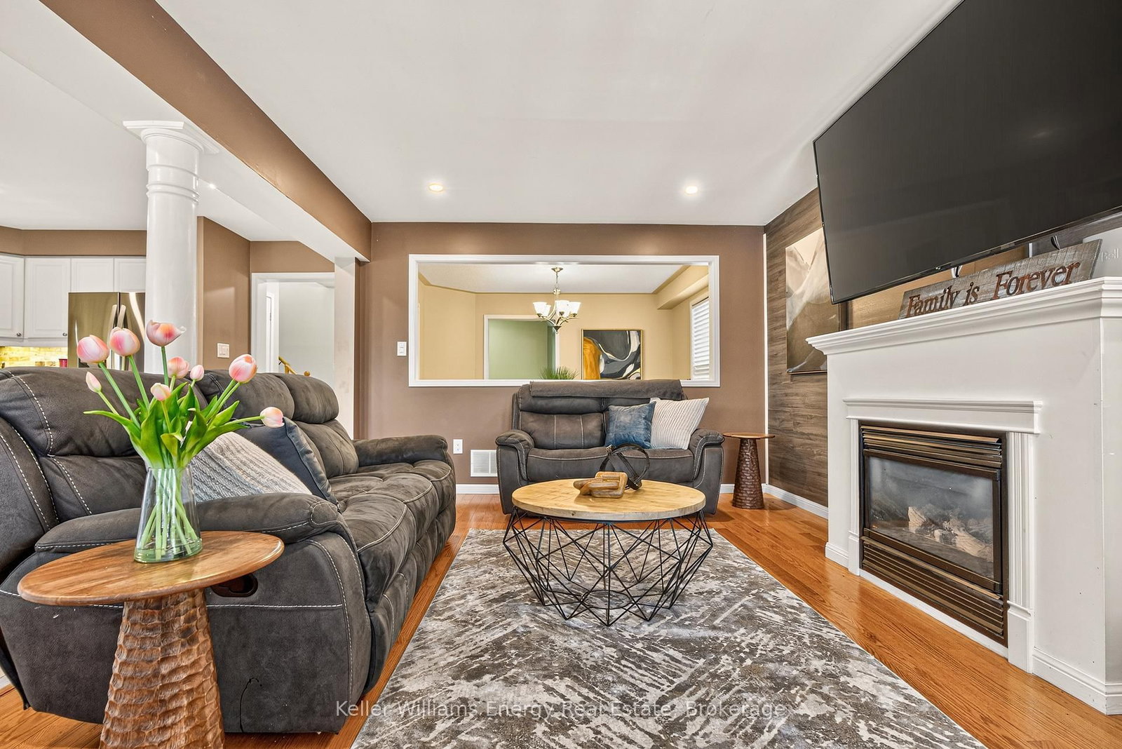 4 Holman Court • Whitby, ON photo 6