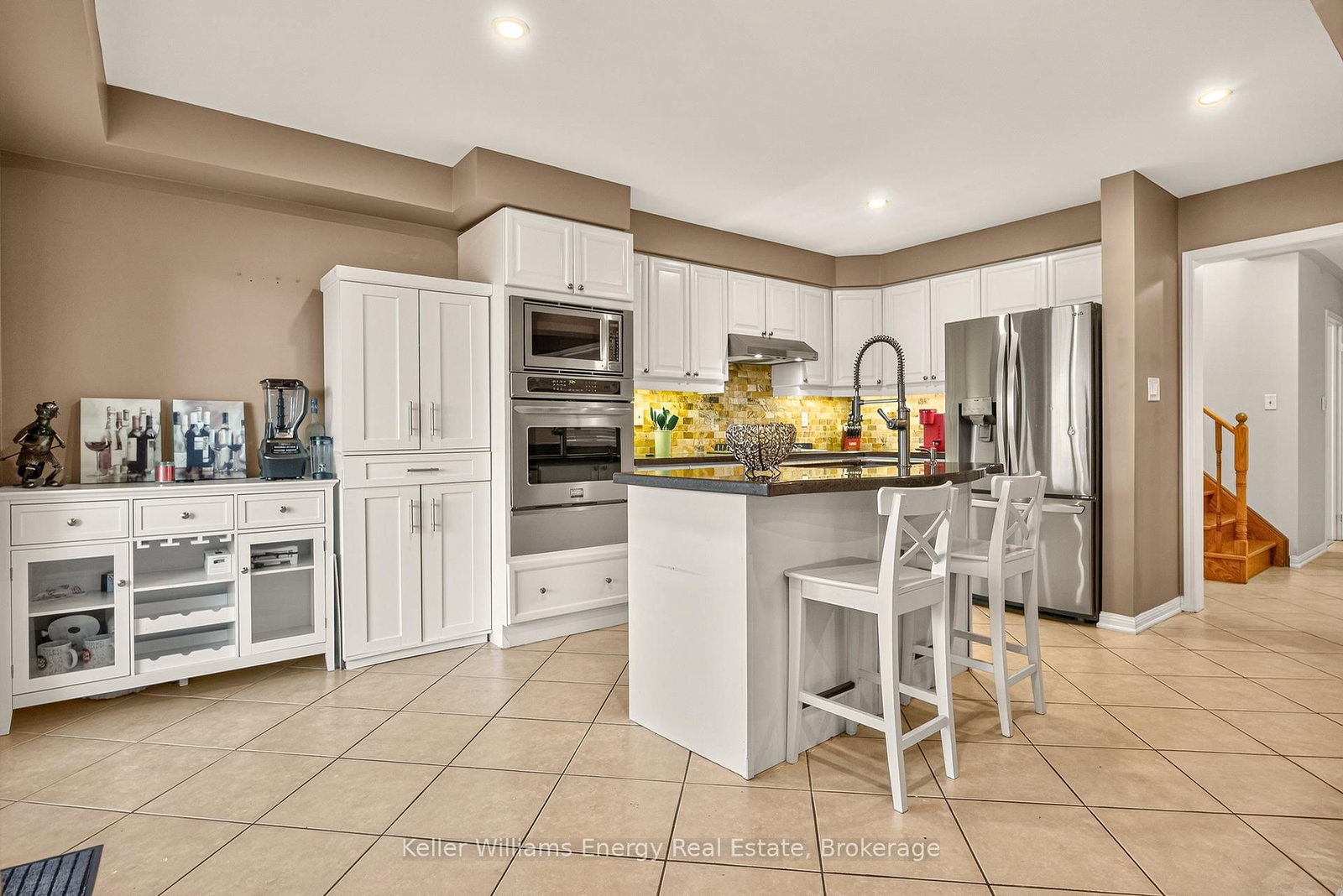 4 Holman Court • Whitby, ON photo 7