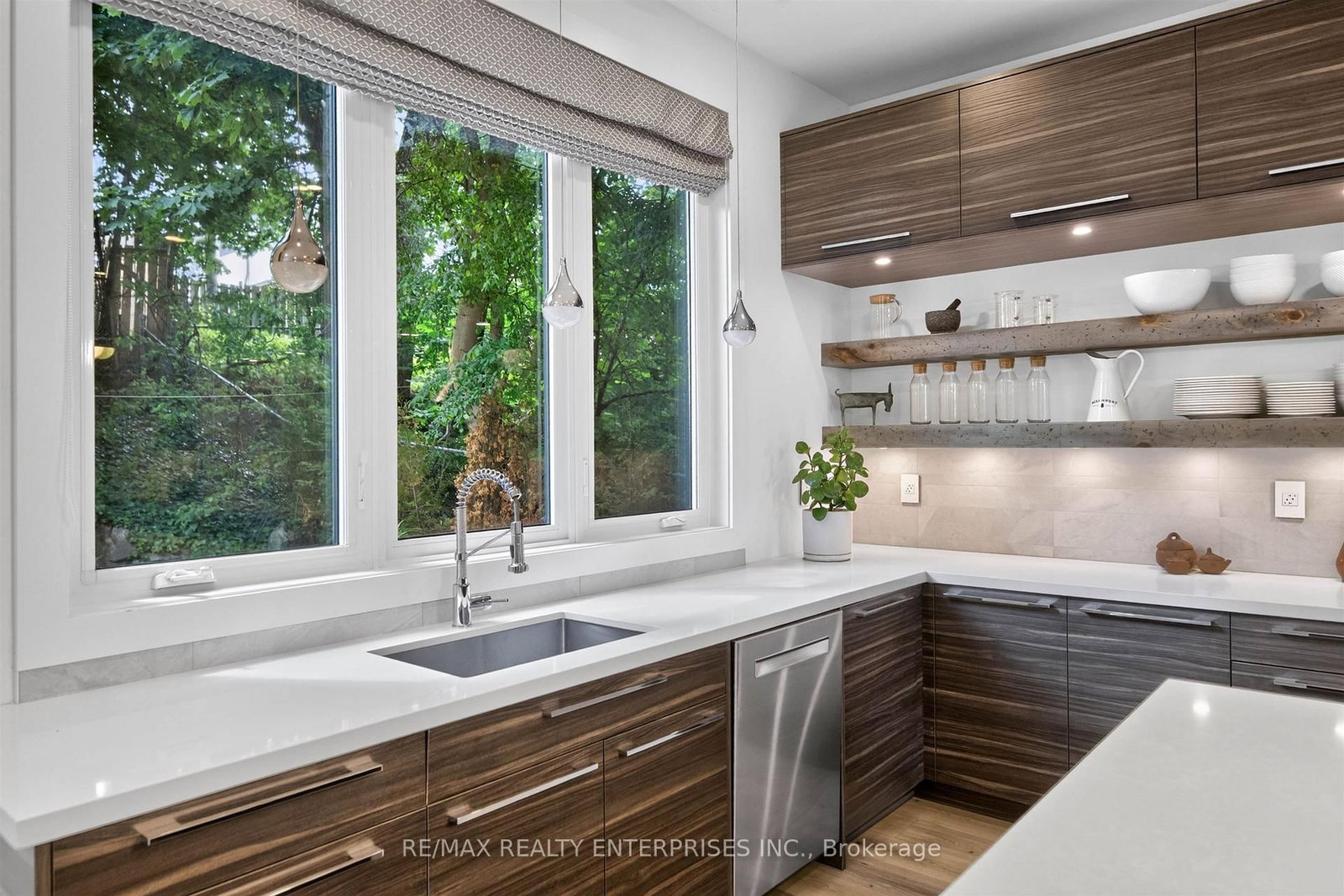 700 Hillcrest Road • Pickering, ON photo 12