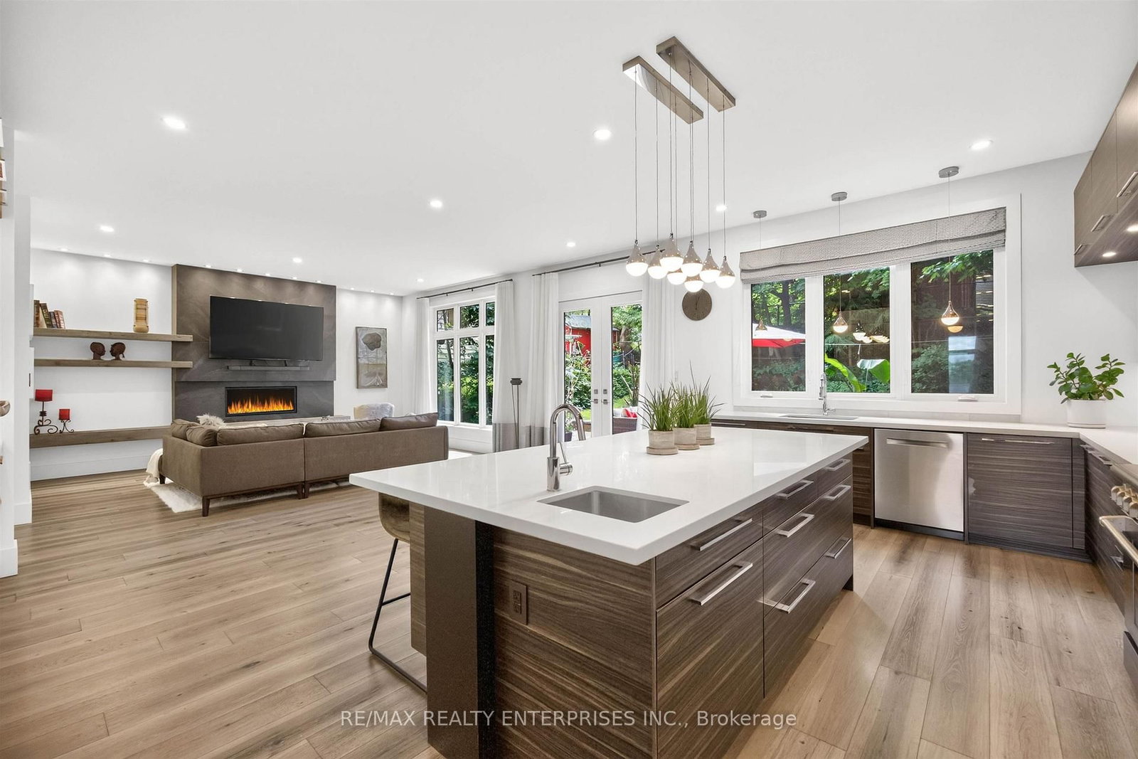 700 Hillcrest Road • Pickering, ON photo 13