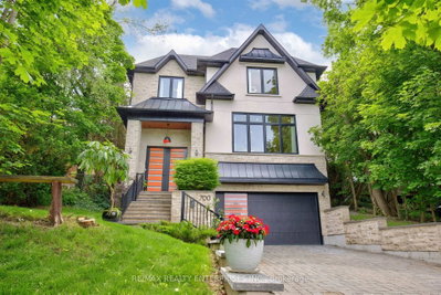 700 Hillcrest Road • Pickering, ON photo 2