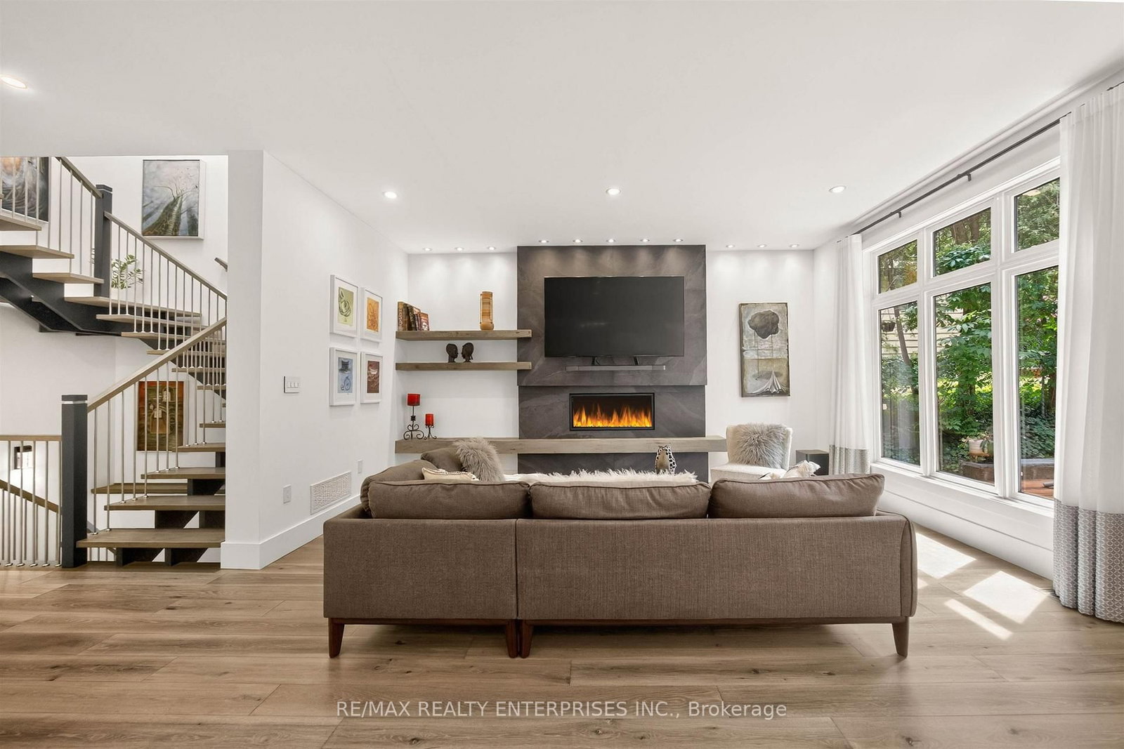 700 Hillcrest Road • Pickering, ON photo 21