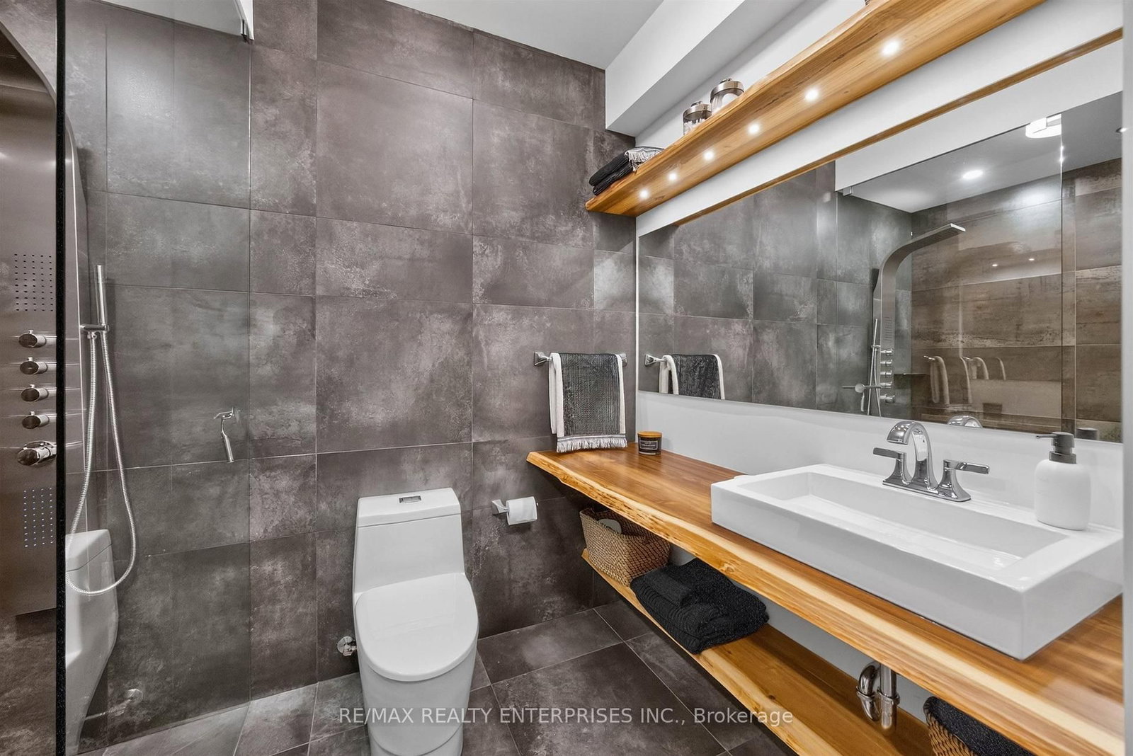 700 Hillcrest Road • Pickering, ON photo 44