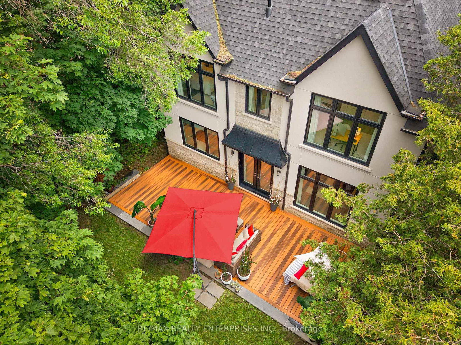 700 Hillcrest Road • Pickering, ON photo 47