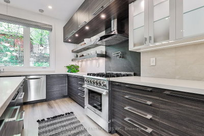 700 Hillcrest Road • Pickering, ON photo 6