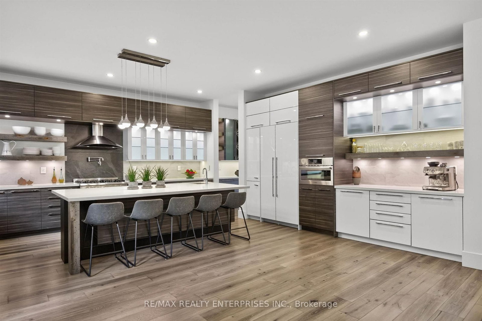 700 Hillcrest Road • Pickering, ON photo 9