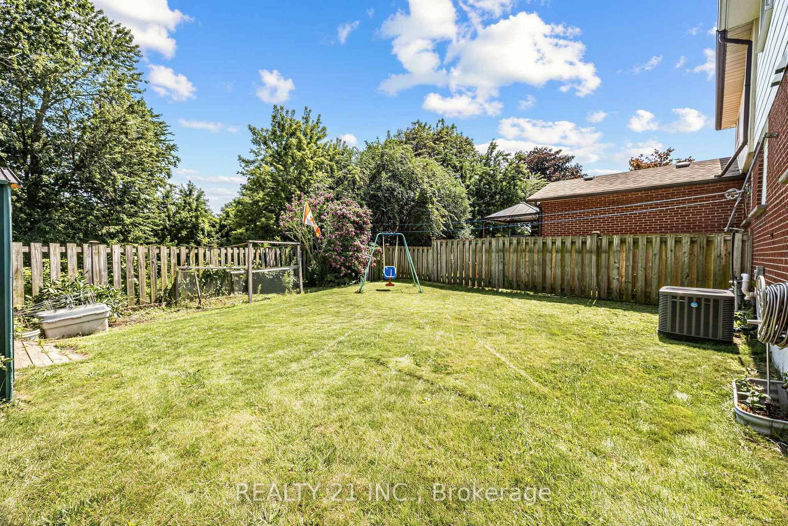 376 Vancouver Crescent • Oshawa, ON photo 30