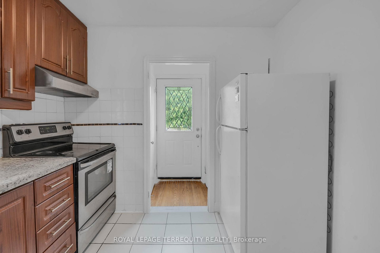 4 Harris Park Drive • Toronto, ON photo 13