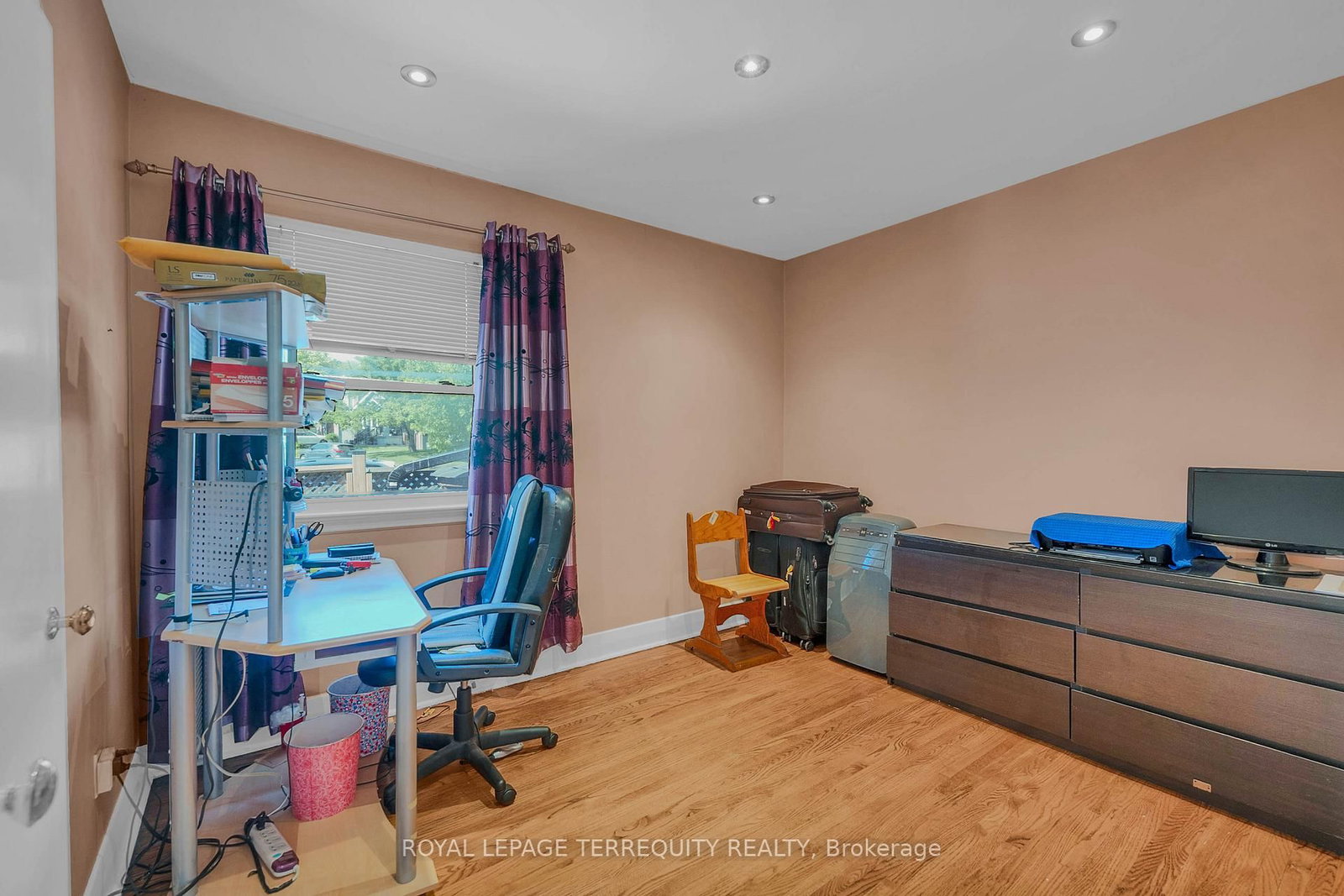 4 Harris Park Drive • Toronto, ON photo 19
