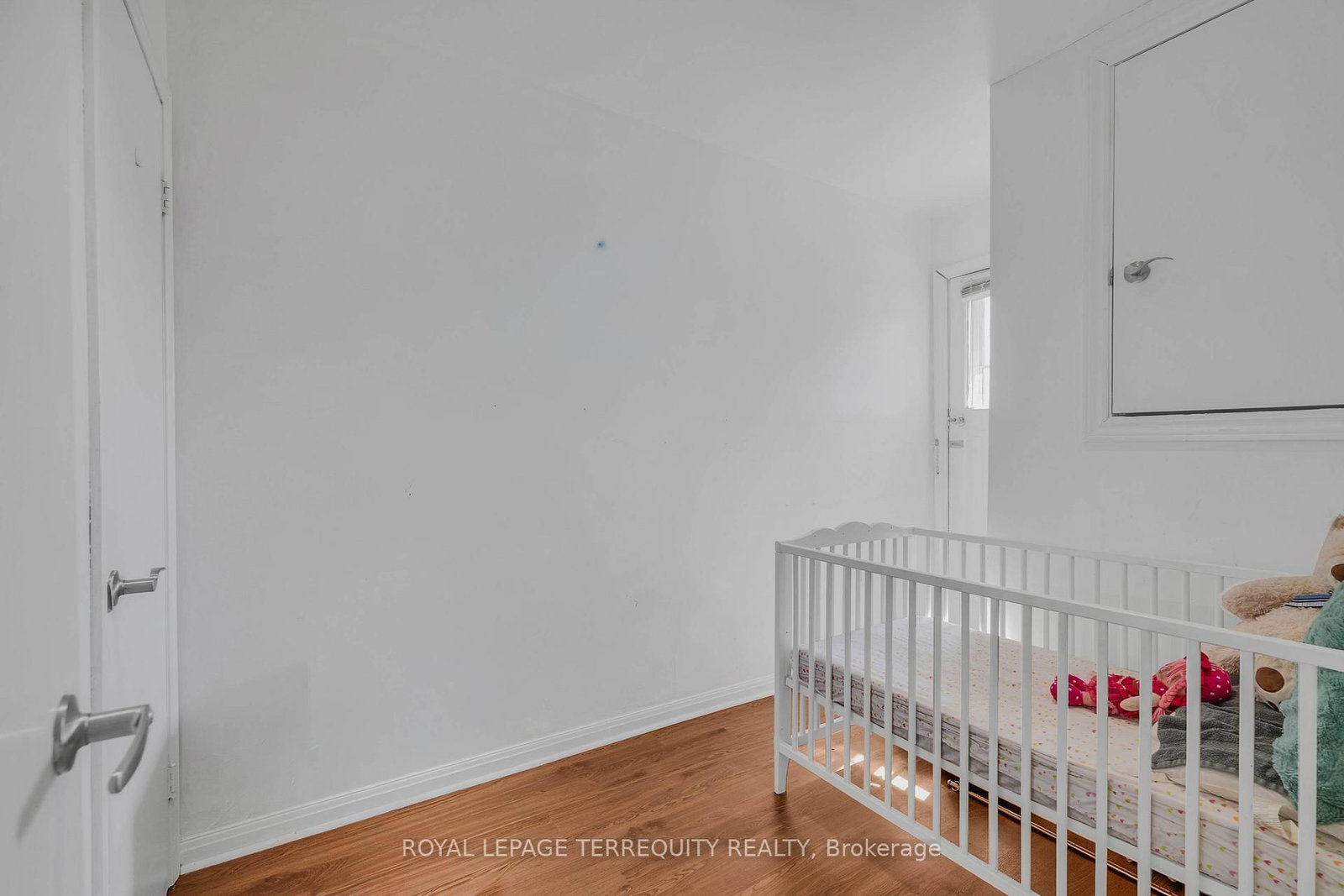 4 Harris Park Drive • Toronto, ON photo 24