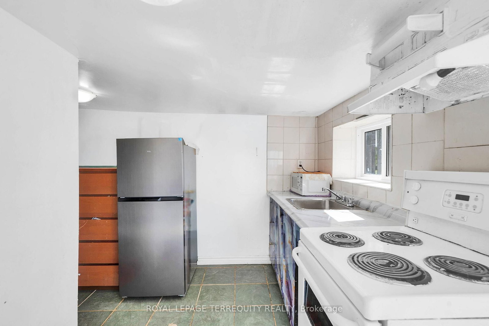 4 Harris Park Drive • Toronto, ON photo 27