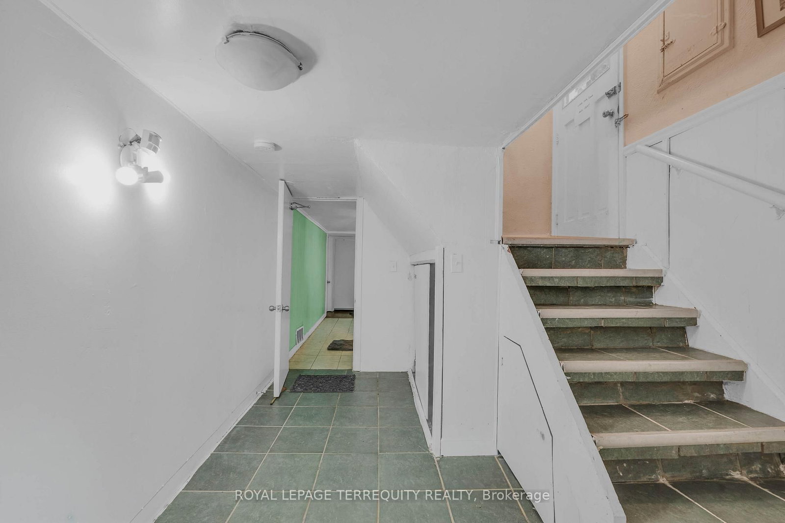 4 Harris Park Drive • Toronto, ON photo 28