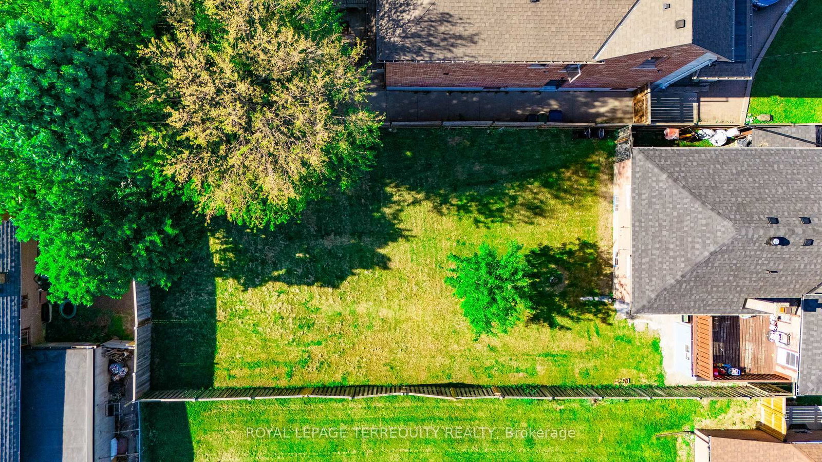 4 Harris Park Drive • Toronto, ON photo 42